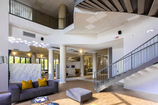 Lobby - Break Hotel (Ospedaletto Lodigiano)