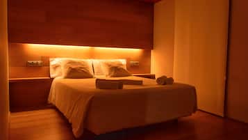 Double Room, 1 Double Bed (Double or single room) | 16 bedrooms, desk, laptop workspace, blackout drapes