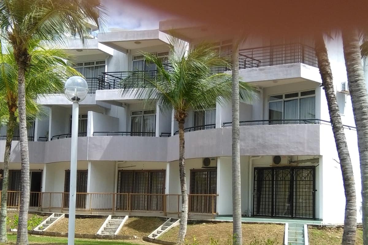 3 habitaciones, ropa de cama de alta calidad y edredón 