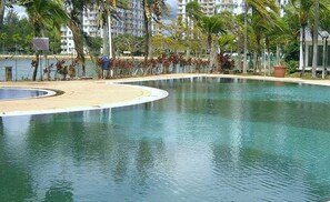 室外泳池