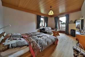 Standard Double Room | Hypo-allergenic bedding, desk, blackout drapes, bed sheets