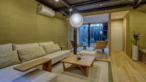 Private Vacation Home | Living room - Kusamakura Kyoto Kawaramachi (Kyoto)