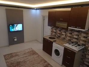 Full-size fridge, cookware/dishes/utensils - Parfe Apart (Trabzon)