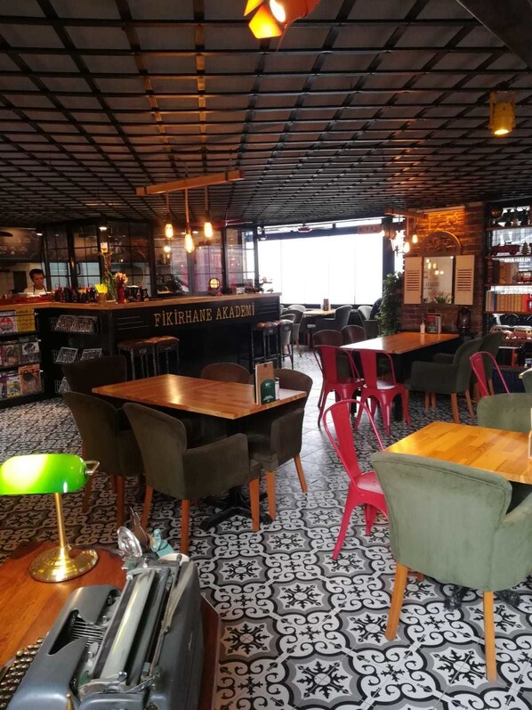 Desayuno completo incluido todos los días 