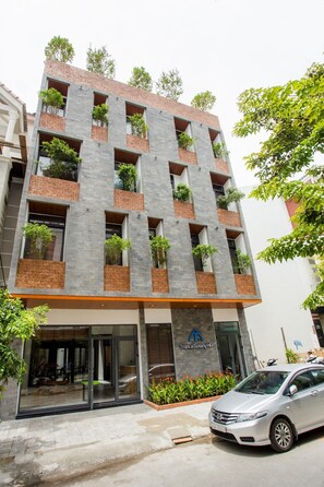 Front of property - Tropical Da Nang Villa (Da Nang)