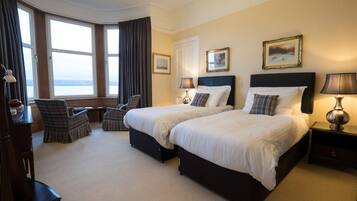 Habitación doble | Ropa de cama de alta calidad y decoración personalizada