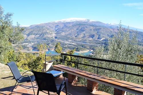 Rural house "Encina Gorda", ideal to enjoy rest and privacy.