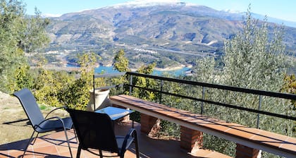 Rural house "Encina Gorda", ideal to enjoy rest and privacy.