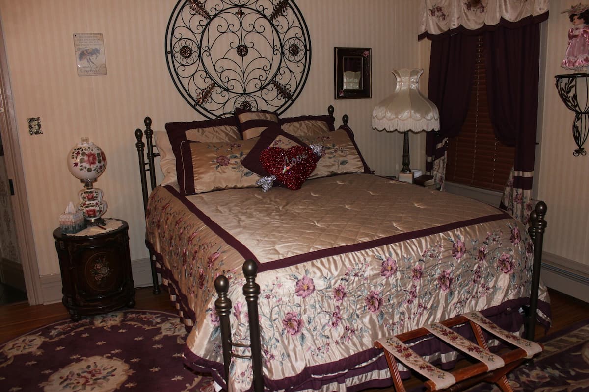 Royalty | Premium bedding, pillowtop beds, individually decorated