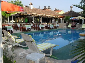3 outdoor pools, pool loungers - Villa Ozalp Apartments (Ortaca)