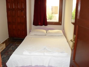 1 bedroom, desk, soundproofing, free WiFi