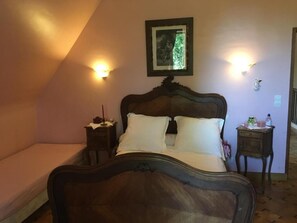 Premium bedding, individually decorated, individually furnished - La Forge de la Coudraie (Pleugueneuc)