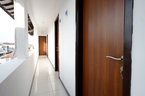 Interior detail - RedDoorz near Mall Ciputra 2 (Semarang)