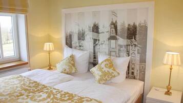 1 bedroom, in-room safe, desk, free WiFi