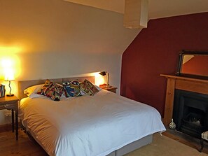 Family Room, Private Bathroom, Mountain View - Netherton Guest House (Dingwall)