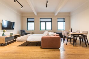 华丽公寓 | 迷你吧、客房内保险箱、办公桌、隔音