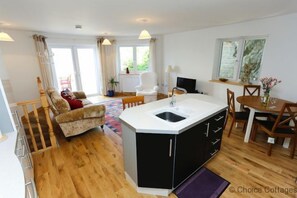 Oven, stovetop, dishwasher, coffee/tea maker - Woolacombe SEA View 2 Bedrooms (Woolacombe)