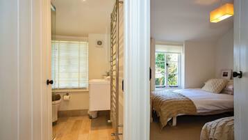 Casa de campo | 2 habitaciones, tabla de planchar con plancha y ropa de cama