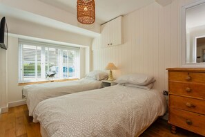 5 Schlafzimmer, Babybetten, Internetzugang, Bettwäsche