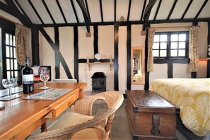 1 bedroom, bed sheets - Croyde BAY Lodge 1 Bedroom (Braunton)