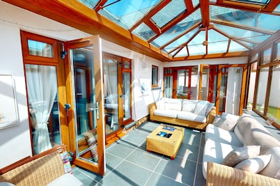 Croyde Waves 4 Bedrooms
