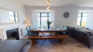 Dining - Woolacombe Admirals Lodge 6 Bedrooms (Woolacombe)