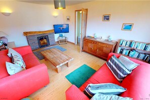 Cottage | Living area