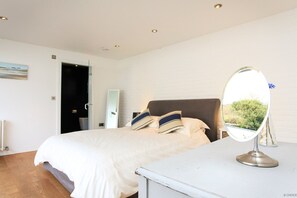 4 間睡房、遮光窗簾/窗簾、熨斗/熨衫板、免費嬰兒床