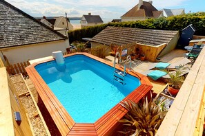 Cottage | Pool | Outdoor pool, sun loungers