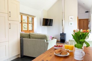 Living room - Bradworthy Swallow Parlour 2 Bedrooms (Bude)
