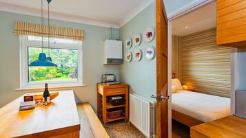 4 bedrooms, blackout drapes, iron/ironing board, free cribs/infant beds