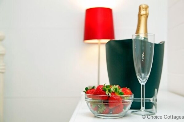 Cottage | Food and drink
