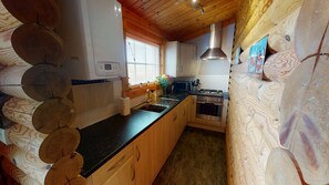 Casa de campo | Cozinha privada | Geladeira, micro-ondas, fogão, cooktop