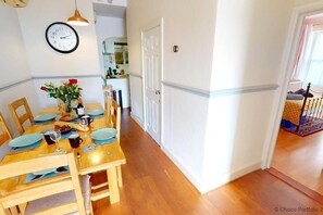 Cottage | Dining - Woolacombe Hibiscus 2 Bedrooms (Woolacombe)