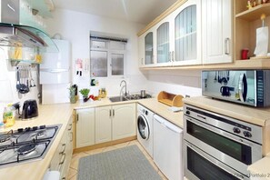 Cottage | Private kitchen - Woolacombe Hibiscus 2 Bedrooms (Woolacombe)