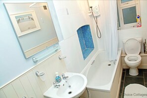Cottage | Bathroom - Woolacombe Hibiscus 2 Bedrooms (Woolacombe)