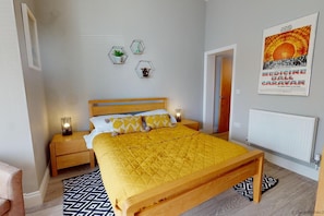 Apartamento panorâmico | 2 quartos, ferros/tábuas de passar roupa, roupa de cama