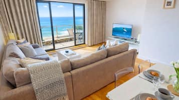 Mökki | Oleskelualue | Televisio, DVD-soitin, iPod-telakointiasema