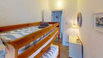 Casa de campo | 2 habitaciones, tabla de planchar con plancha y ropa de cama