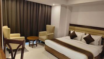 20 bedrooms, in-room safe, soundproofing, iron/ironing board
