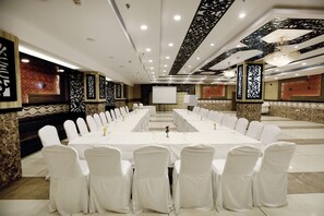 Meeting facility - The Grand Radiant (Lucknow)