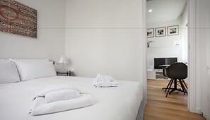 Appartement (1 Bedroom) | 1 chambre, fer et planche à repasser, lits bébé (en supplément)