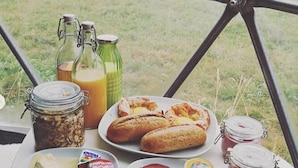 Breakfast meal - Trysil Glamping (Trysil)