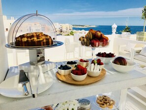 Outdoor dining - San Michele Suite (Polignano a Mare)