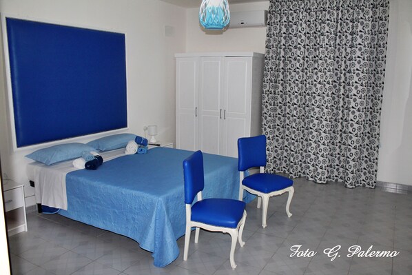 Premium bedding, iron/ironing board, free WiFi, bed sheets