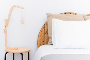 Double Room, Private Bathroom | Free WiFi, bed sheets - La Casa Morada - Hostel (Cádiz)