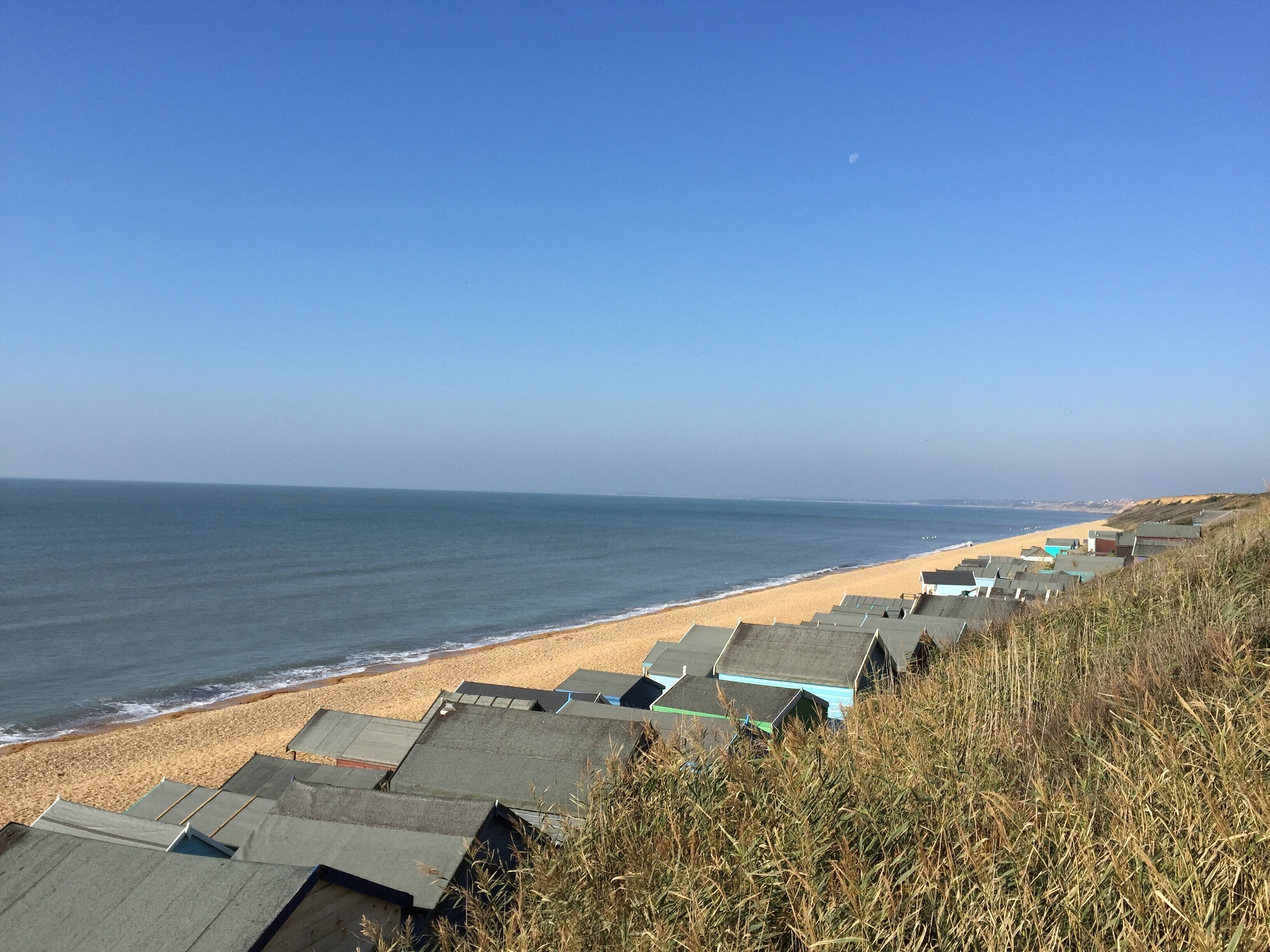 بالقرب من الشاطئ