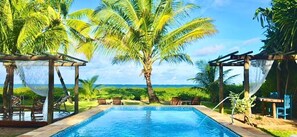 Pool waterfall