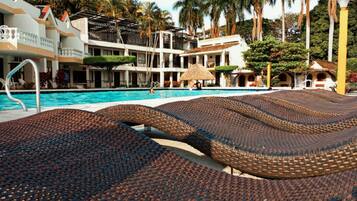 Outdoor pool, sun loungers