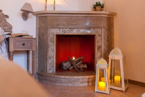 Deluxe Double Room, Balcony, Garden View | Desk, cribs/infant beds, rollaway beds, free WiFi